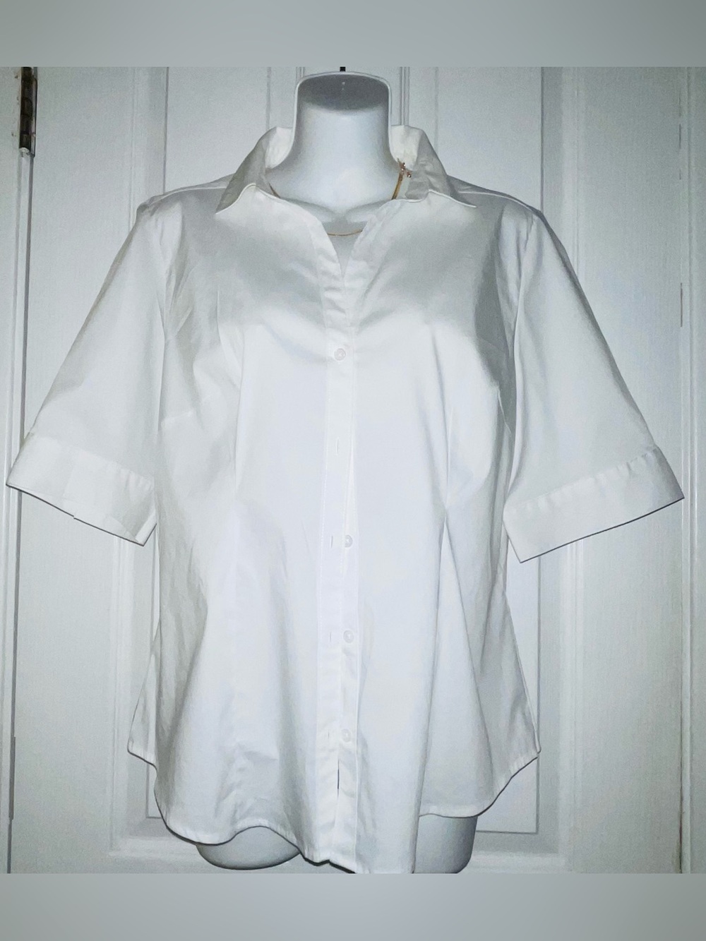SEARS  Simply Styled White Button-Up Shirt